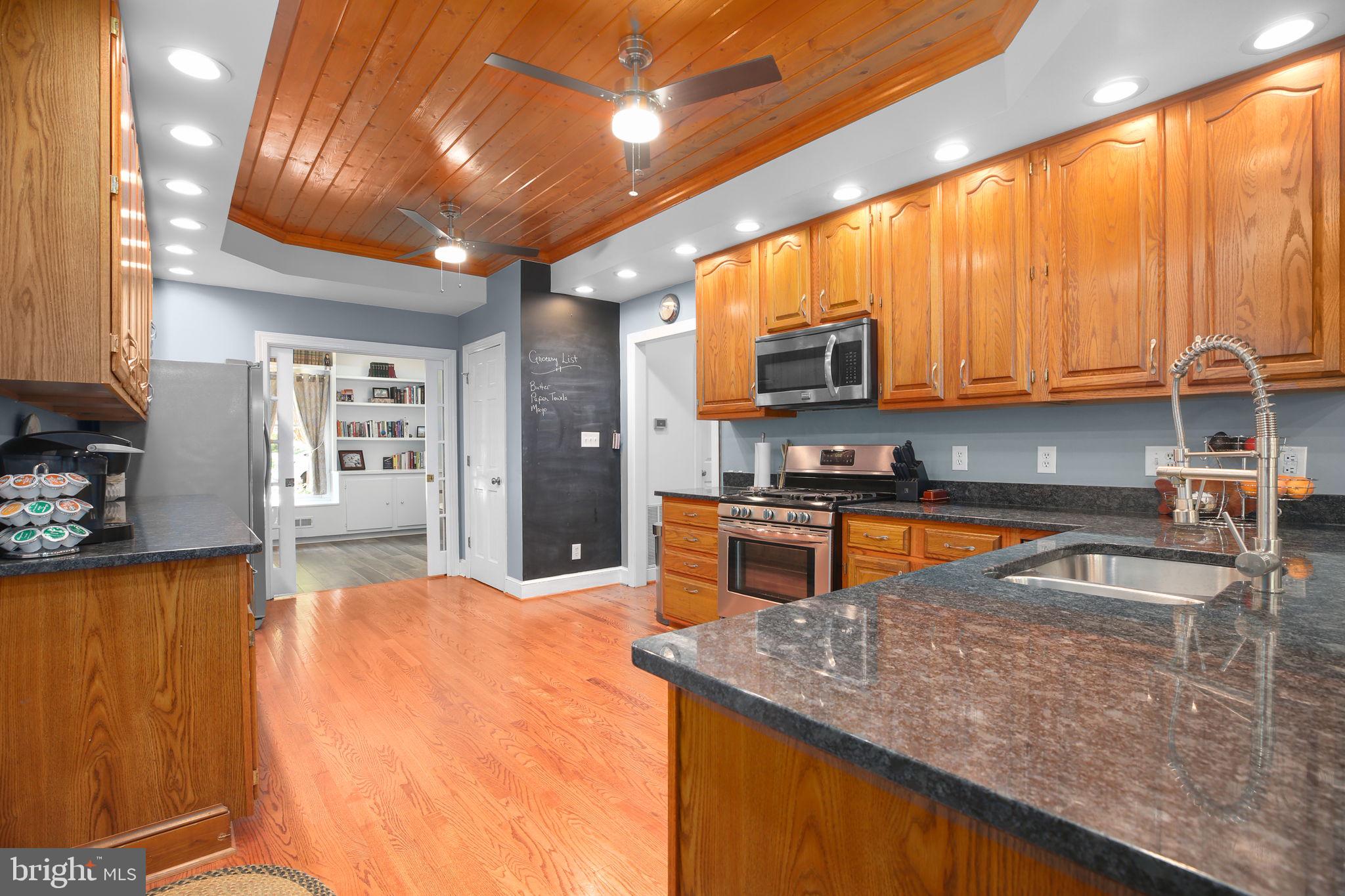 10102 BLANDFIELD LANE