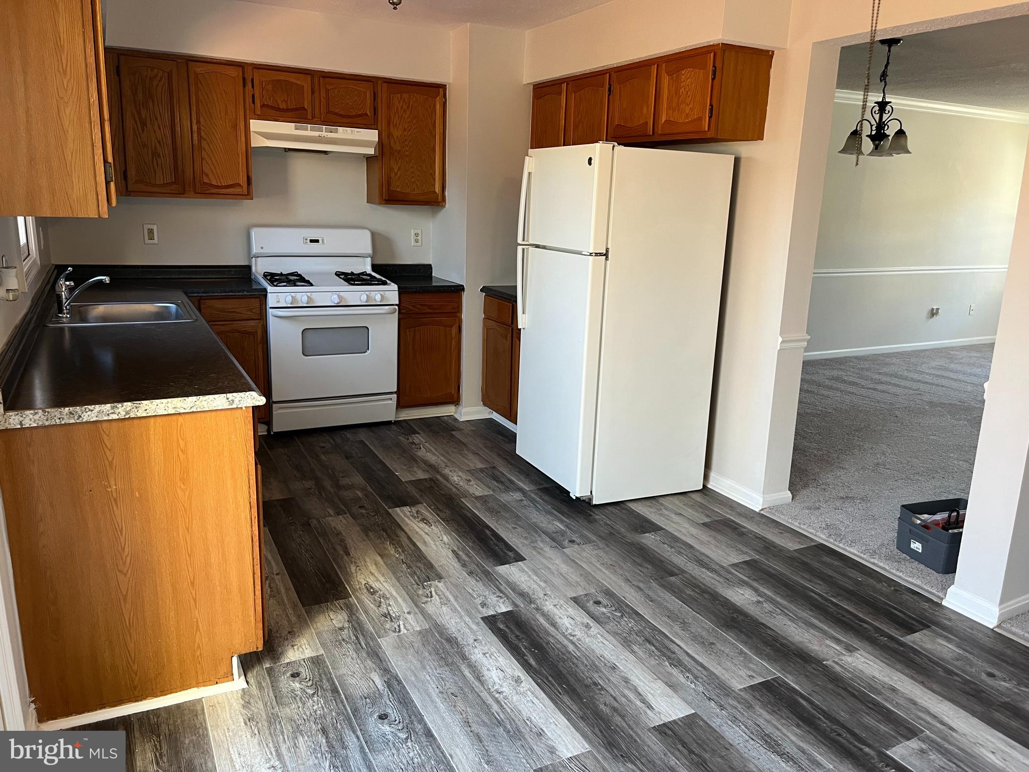 10503 GRETA LYNN COURT