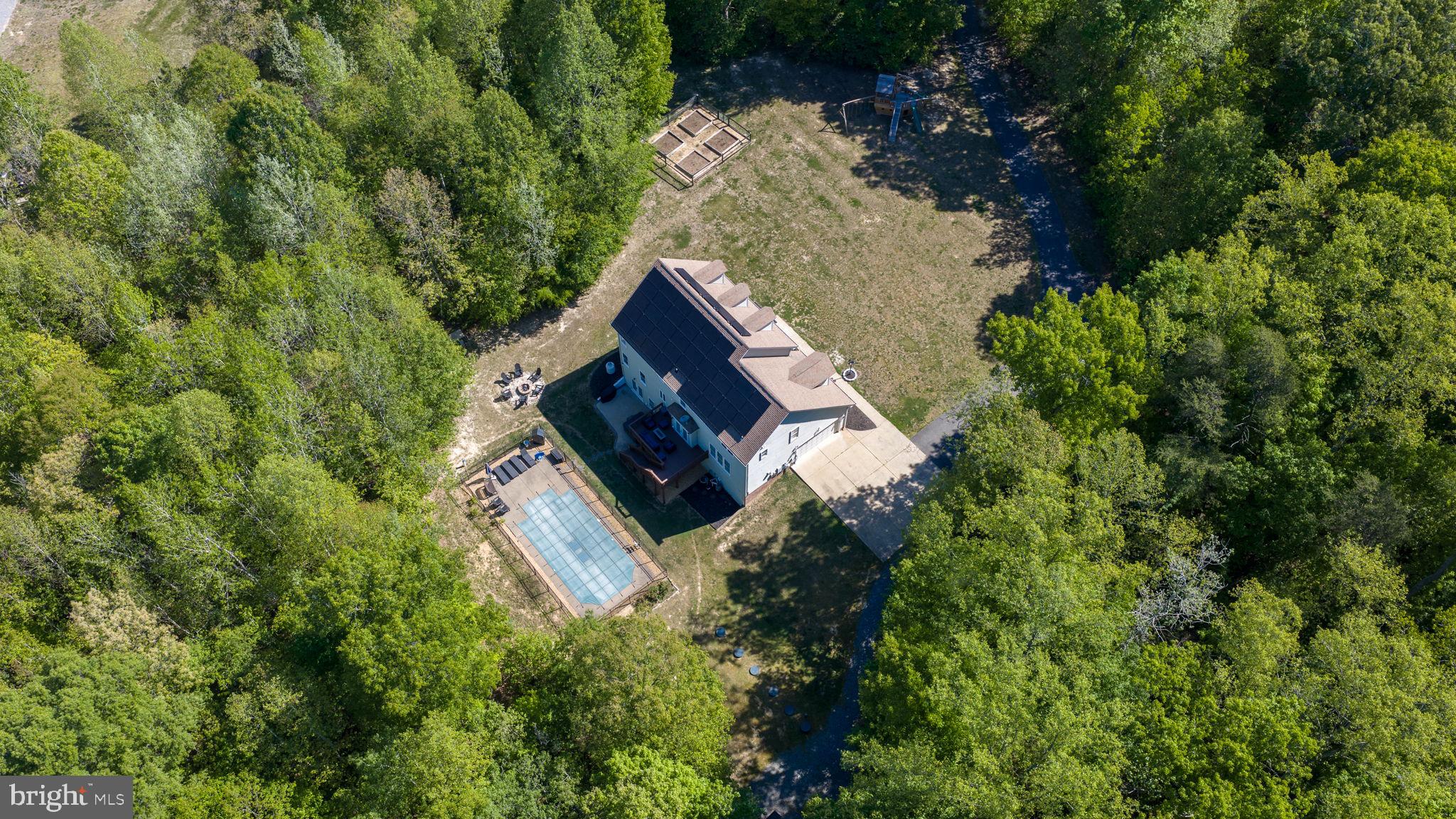 9020 ELLIS LANE