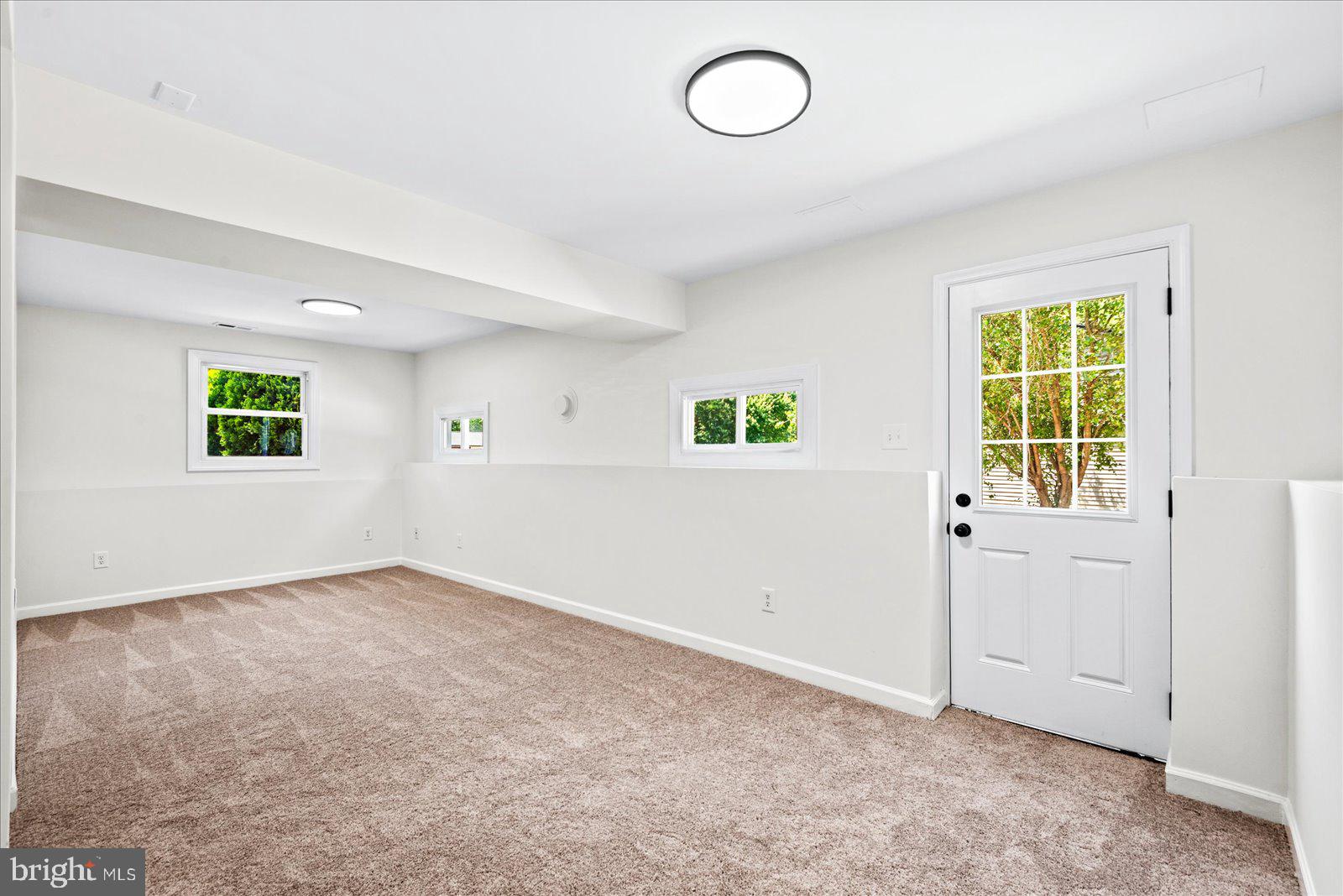 2128 HAMWAY DRIVE