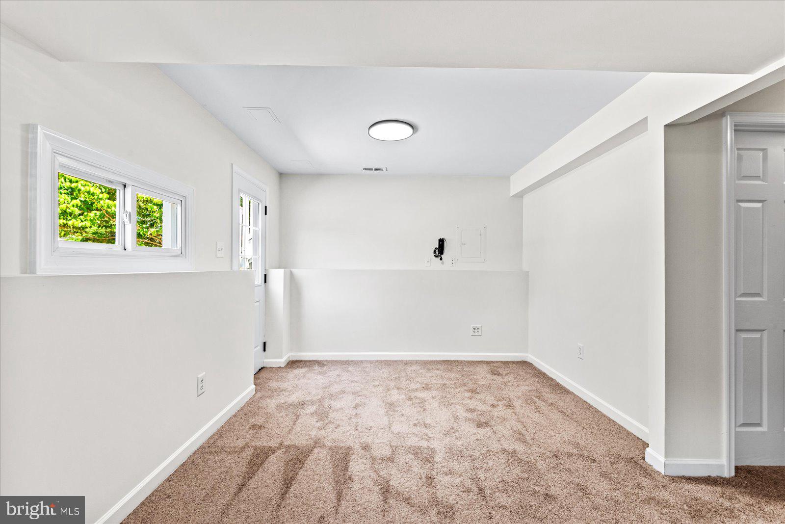 2128 HAMWAY DRIVE