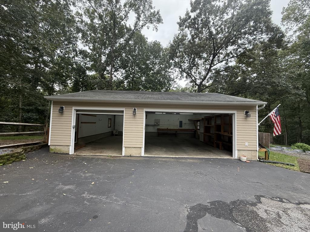 12406 WILDERNESS PARK DRIVE