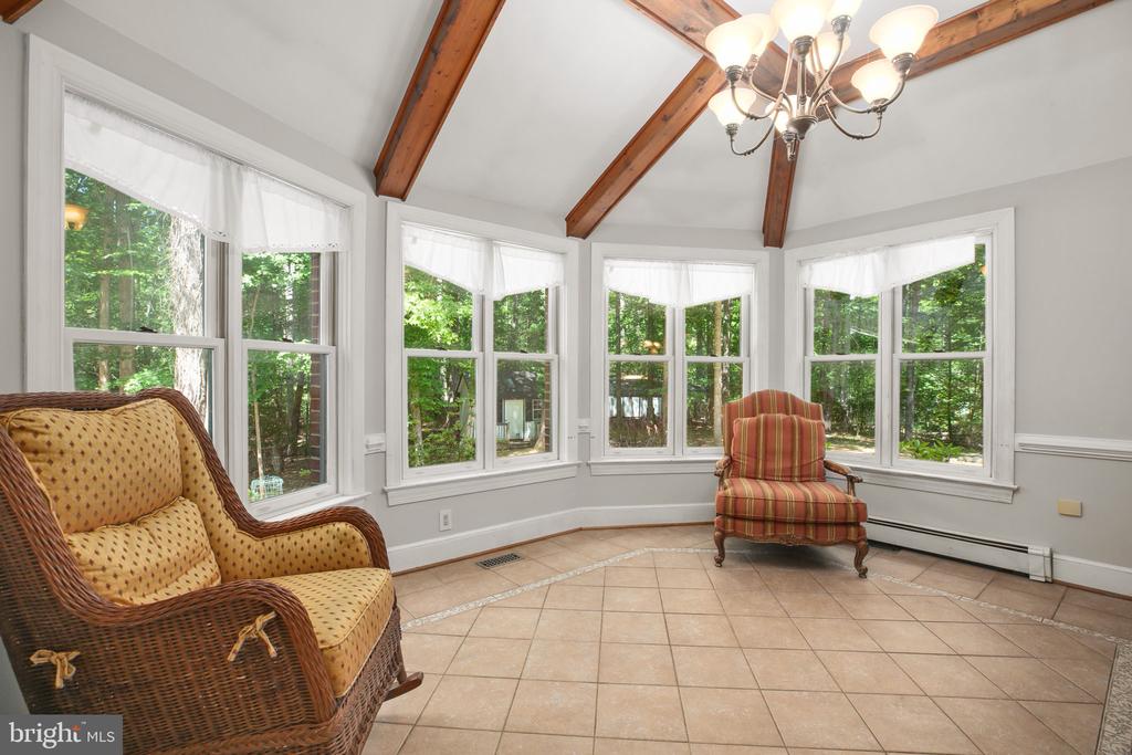 11 RIVER OAK PLACE