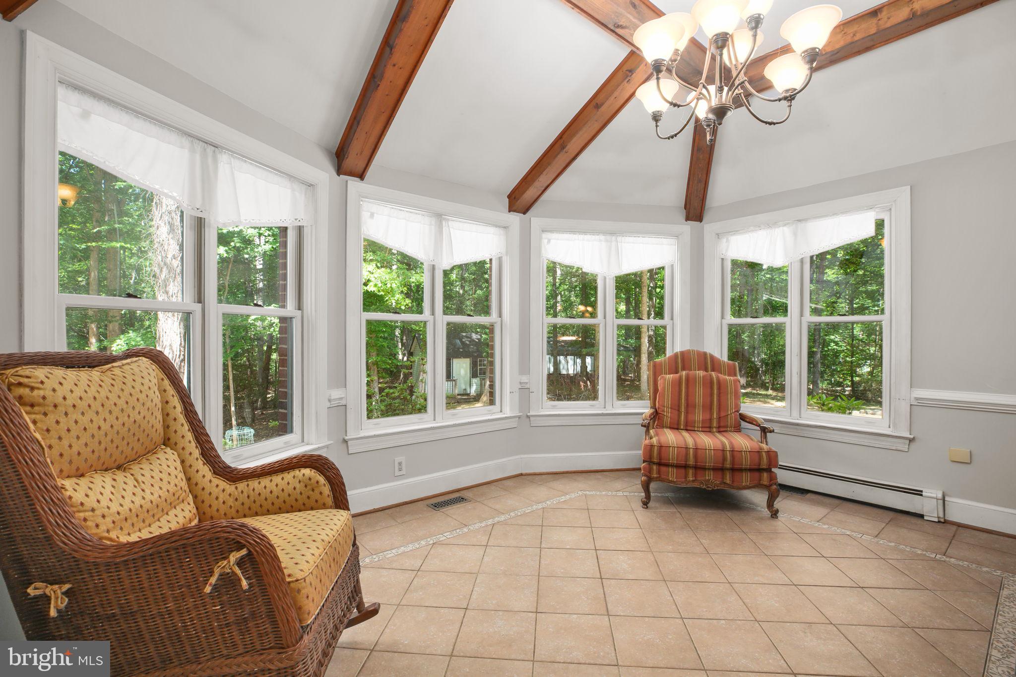 11 RIVER OAK PLACE