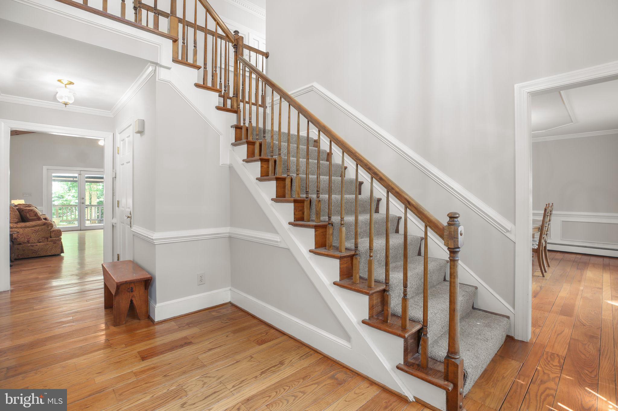 11 RIVER OAK PLACE