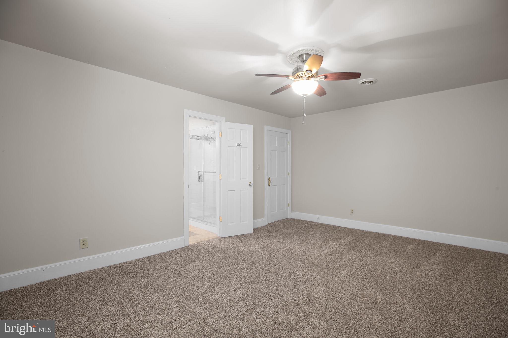 11 RIVER OAK PLACE