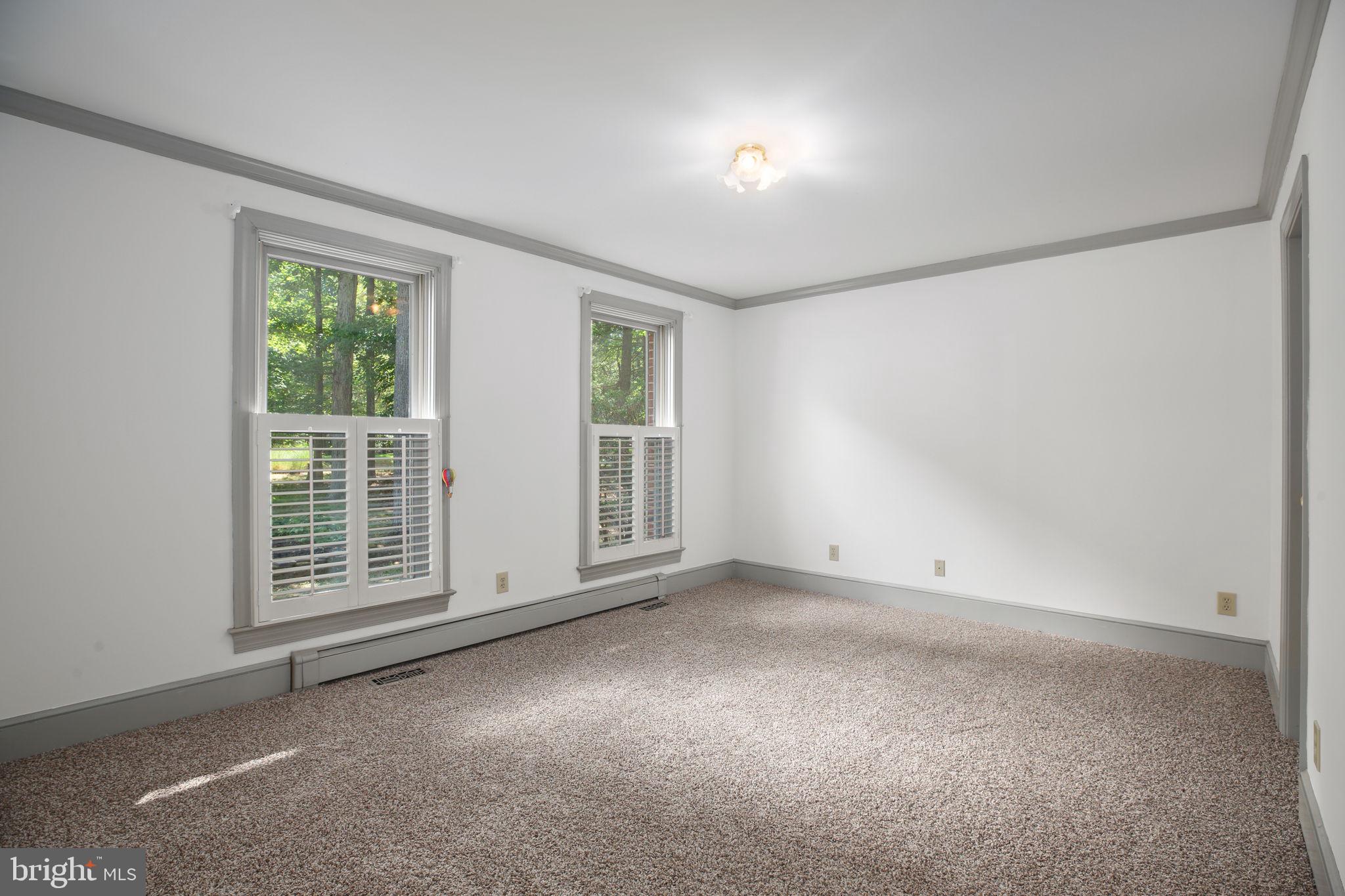 11 RIVER OAK PLACE