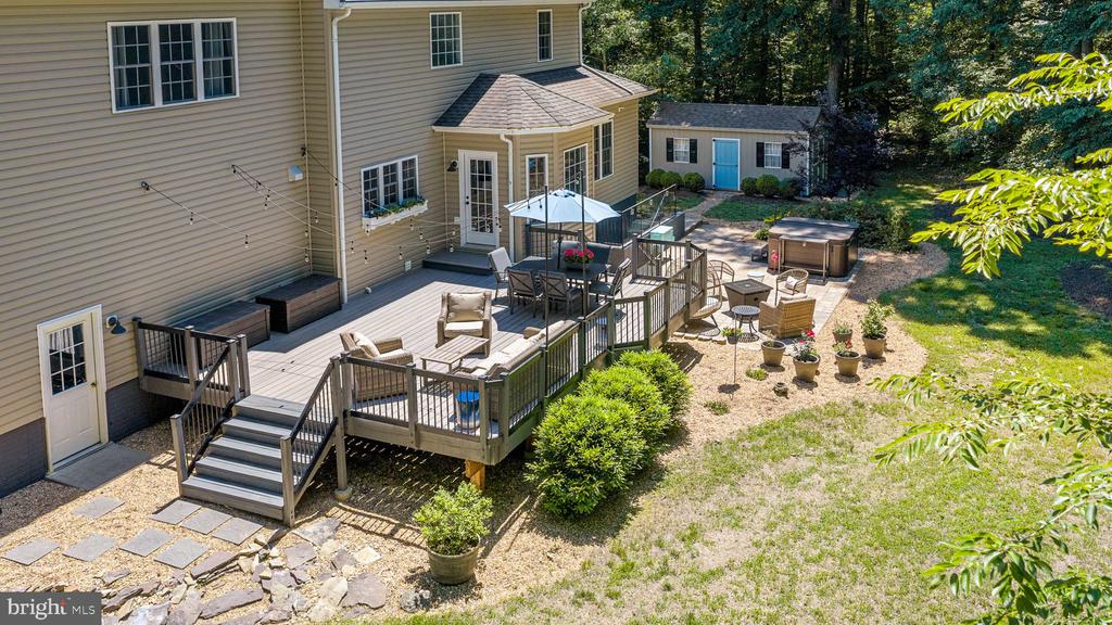 11203 LYNETTE COURT