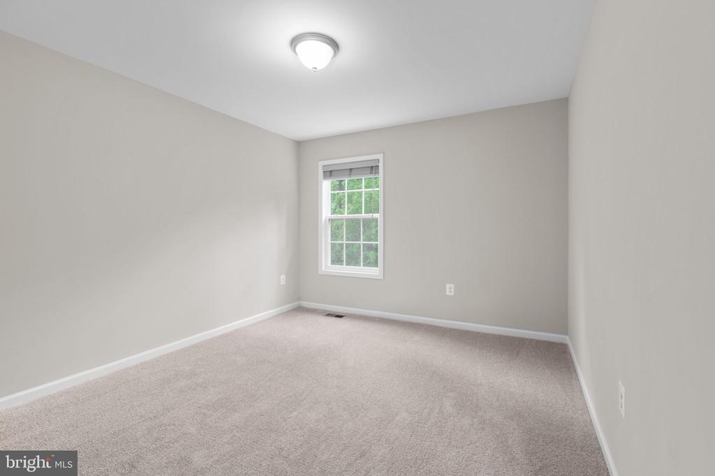 9632 HILLCREST DRIVE
