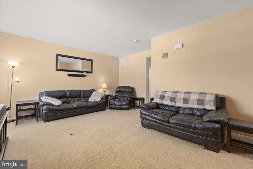 11012 COREYS WAY