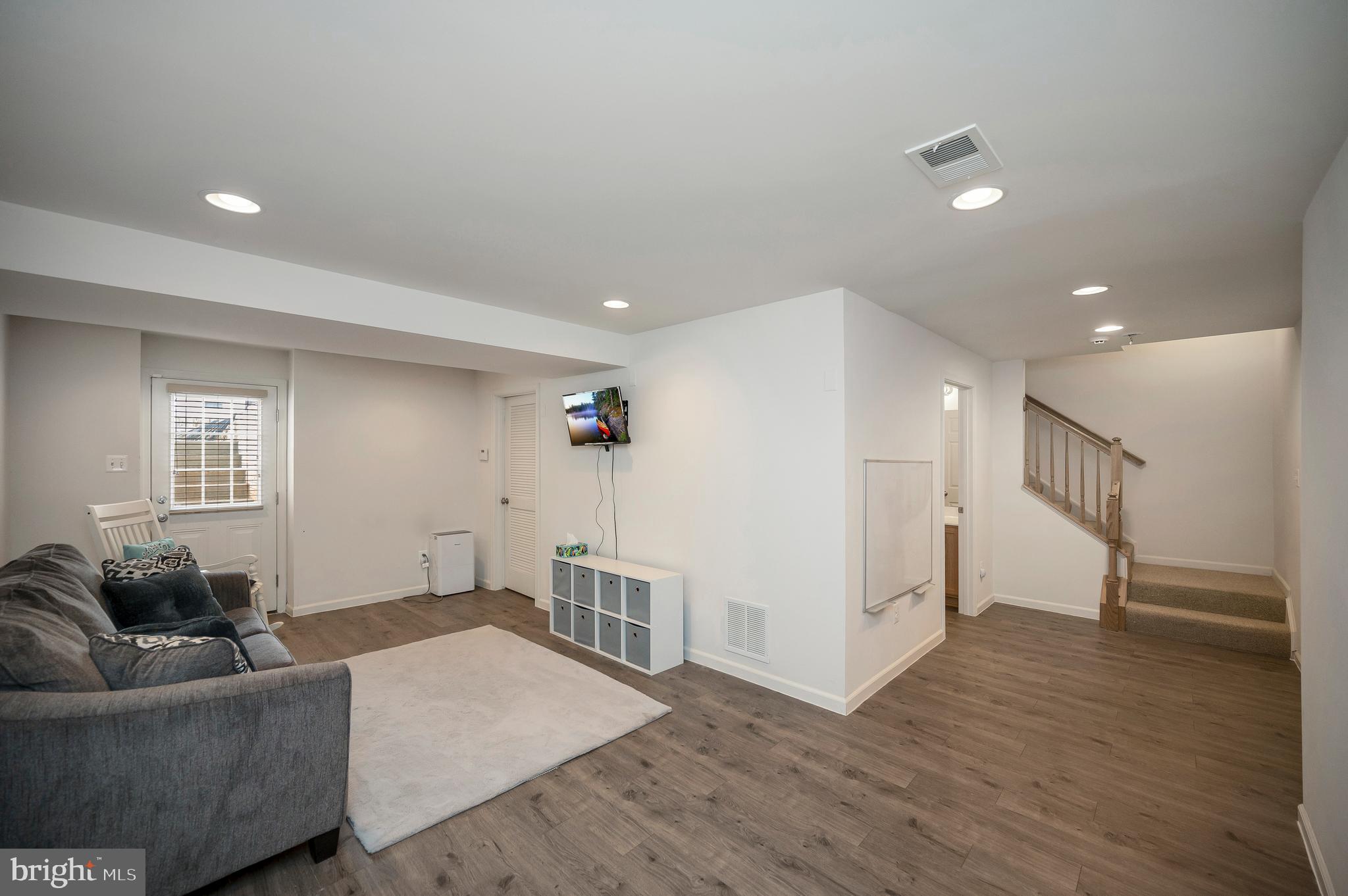 9202 MAPLE VALLEY DRIVE