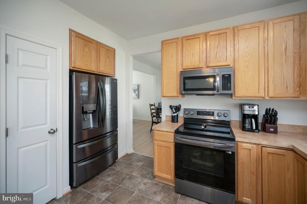 9202 MAPLE VALLEY DRIVE