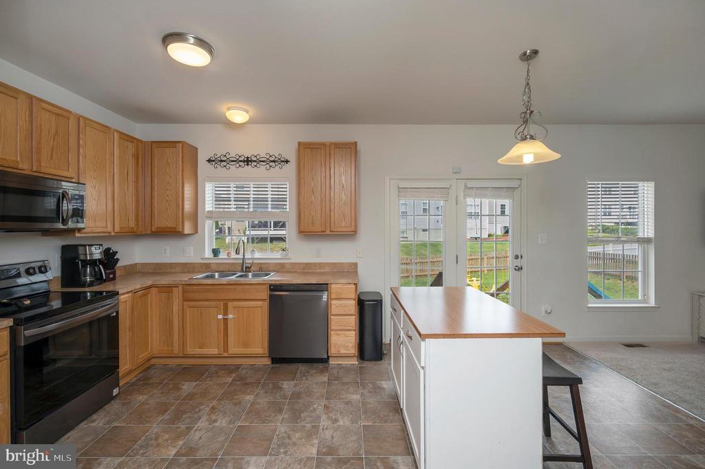 9202 MAPLE VALLEY DRIVE