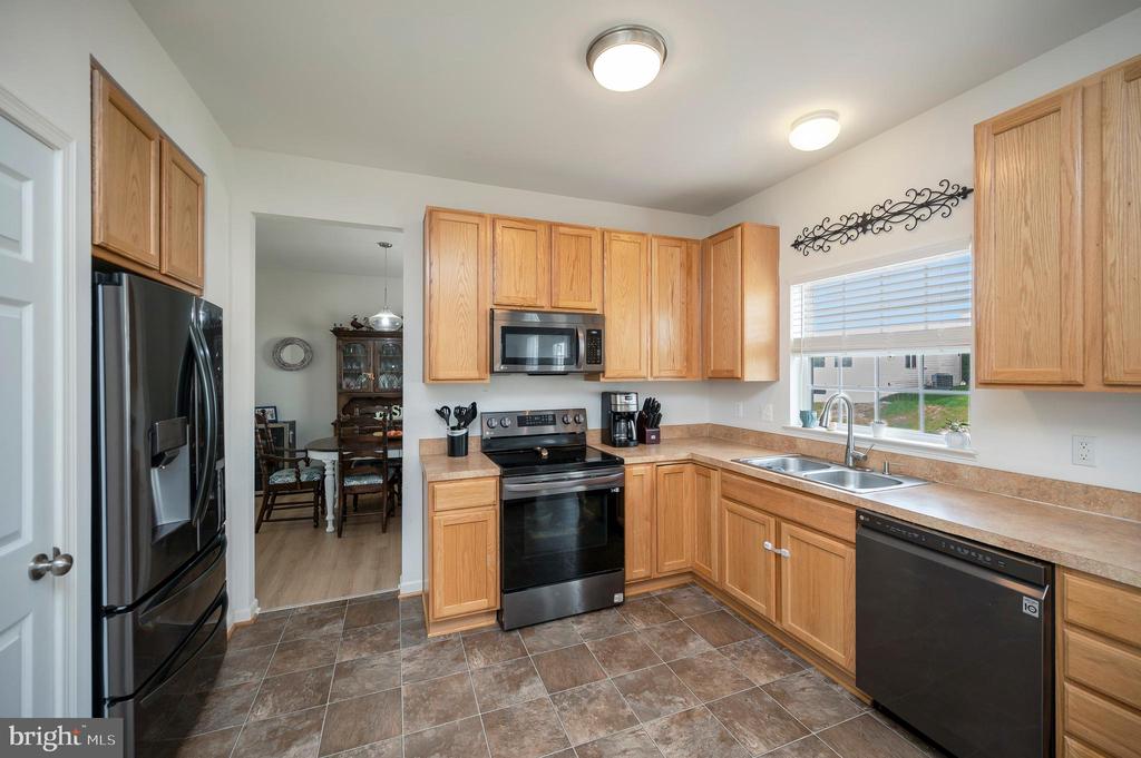 9202 MAPLE VALLEY DRIVE