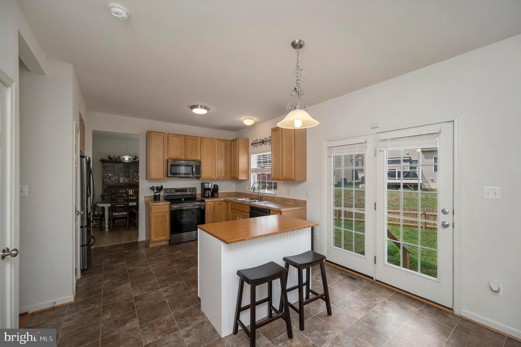 9202 MAPLE VALLEY DRIVE