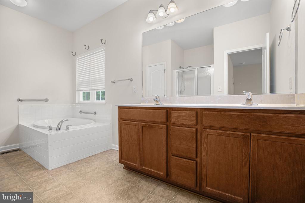 10509 WOODLAND DRIVE