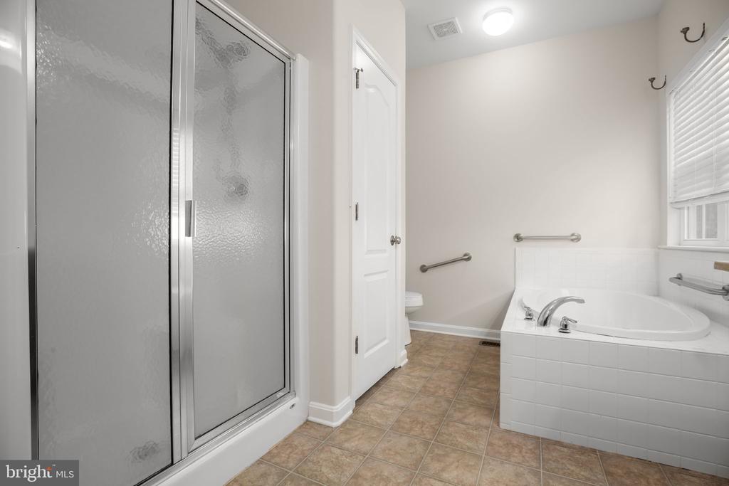 10509 WOODLAND DRIVE