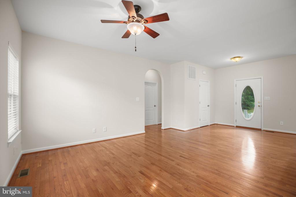 10509 WOODLAND DRIVE