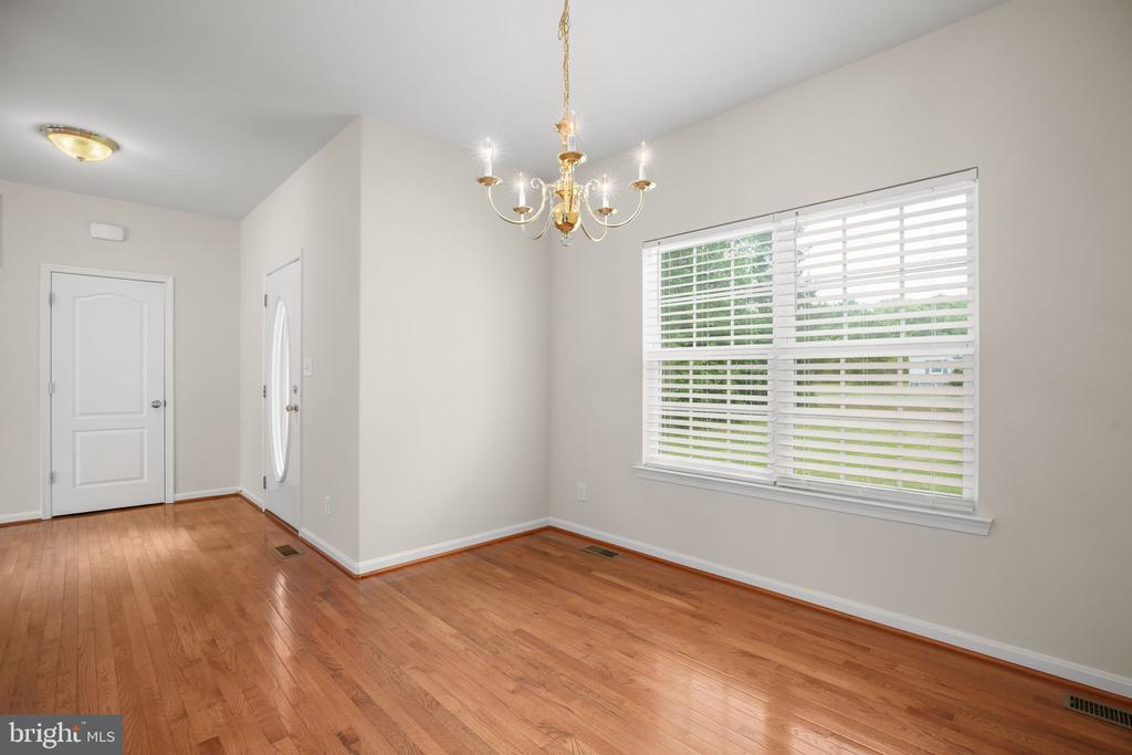 10509 WOODLAND DRIVE
