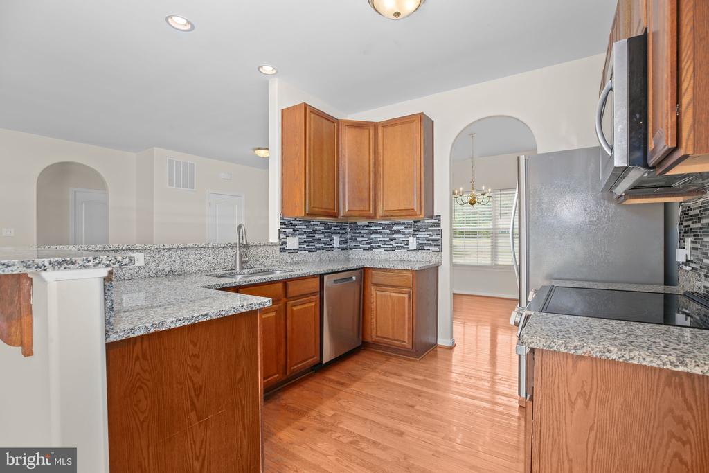 10509 WOODLAND DRIVE
