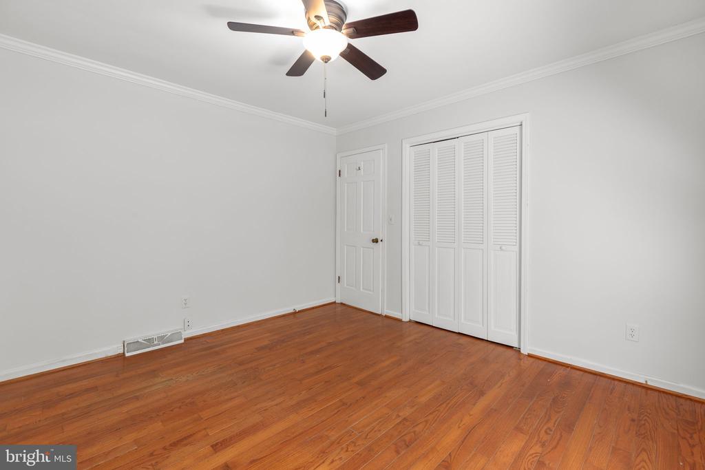 8401 GREY GHOST LANE