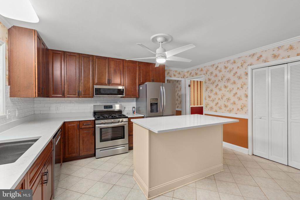 8401 GREY GHOST LANE