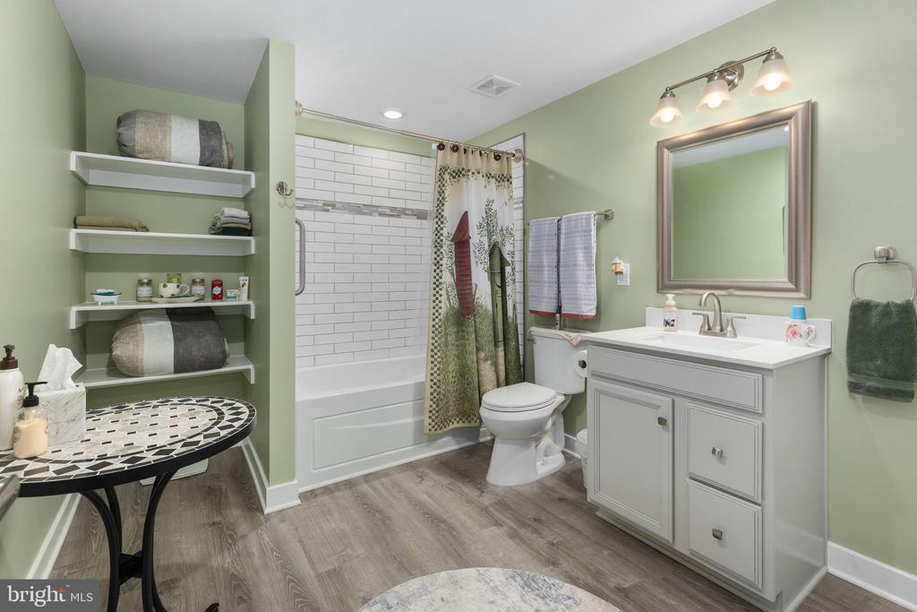 7412 BRENTFORD TERRACE