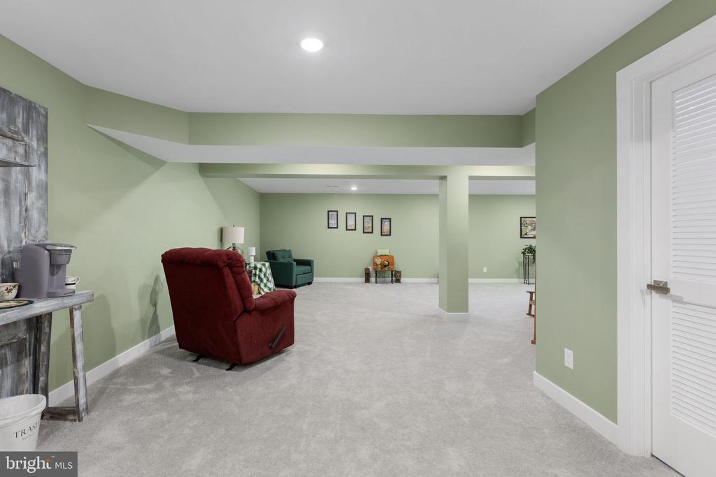 7412 BRENTFORD TERRACE