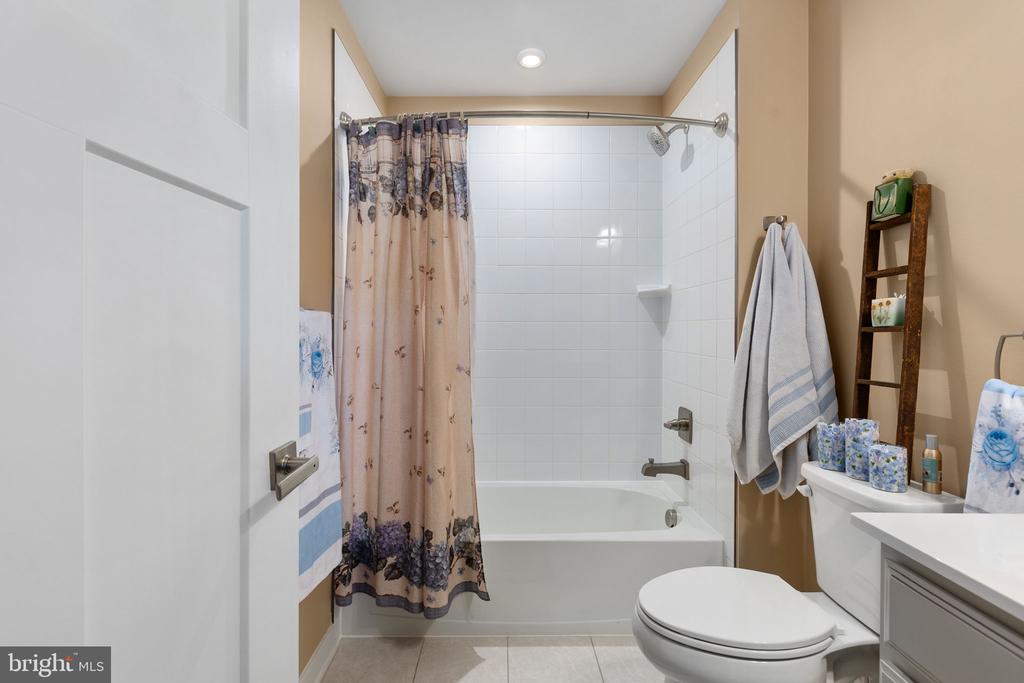 7412 BRENTFORD TERRACE