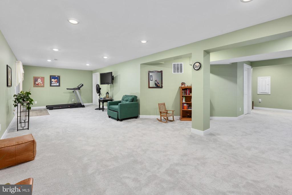 7412 BRENTFORD TERRACE
