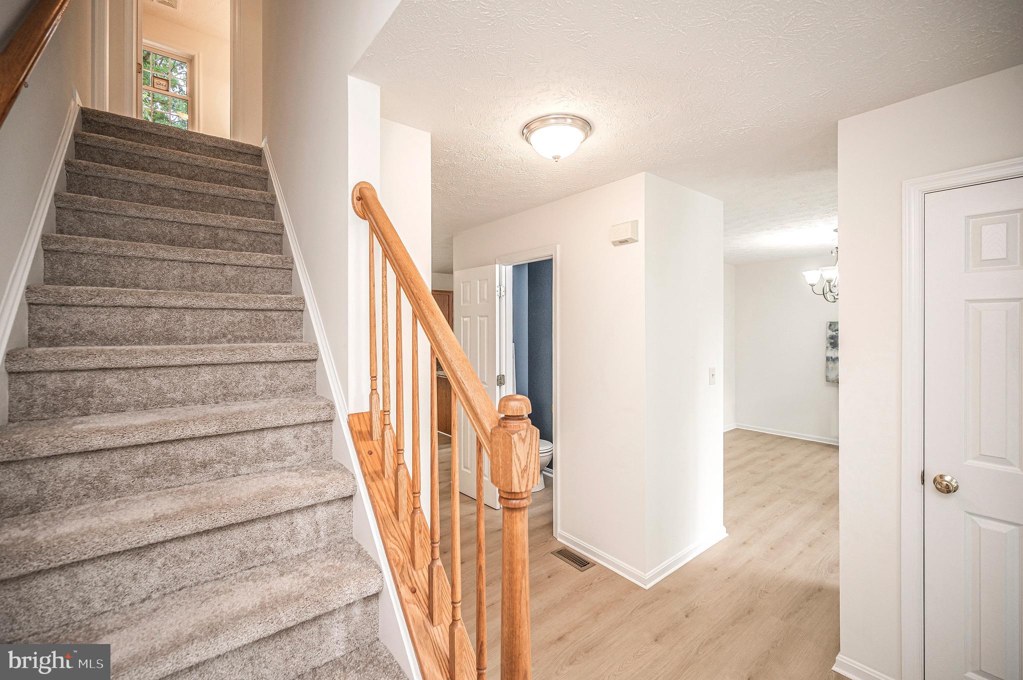 7301 SUNSET RIDGE COURT