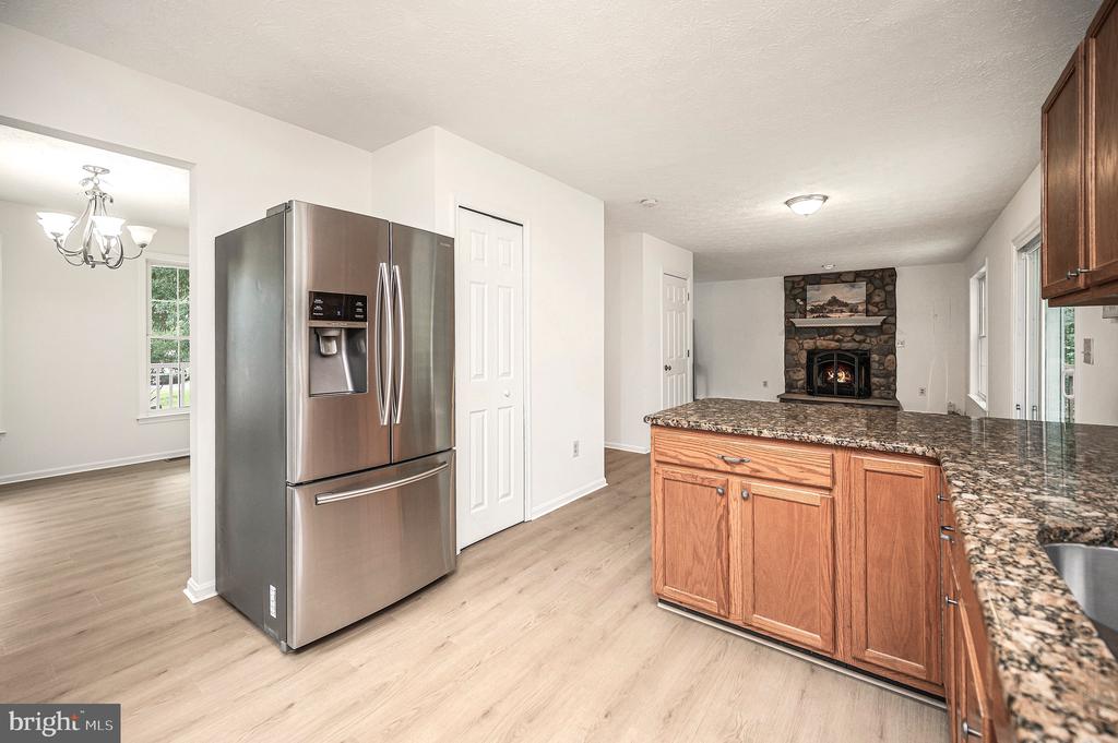 7301 SUNSET RIDGE COURT