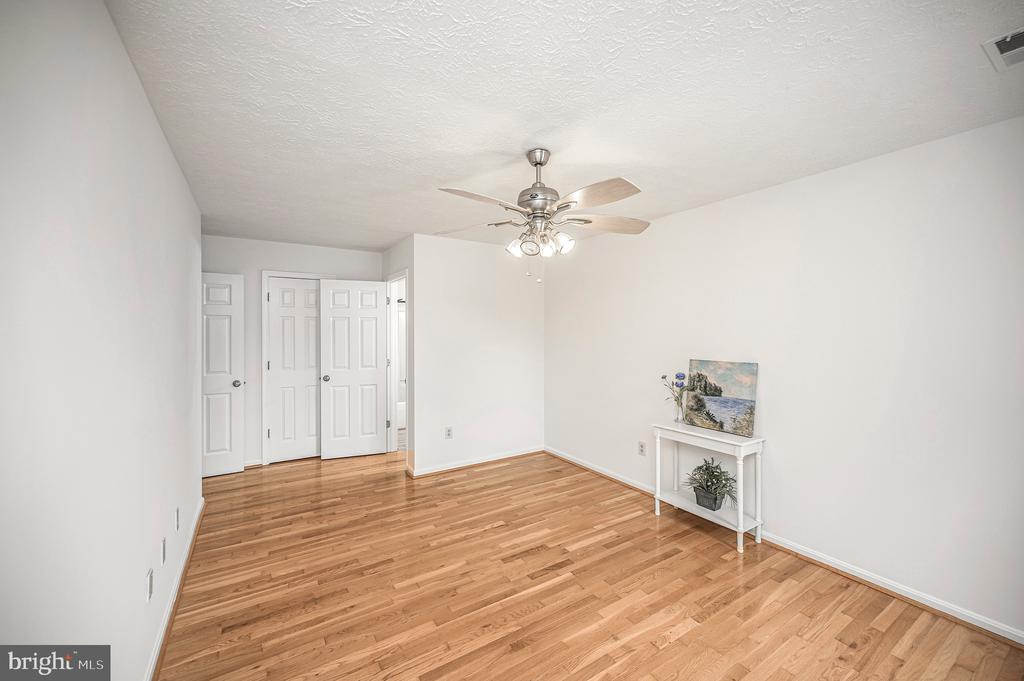 7301 SUNSET RIDGE COURT