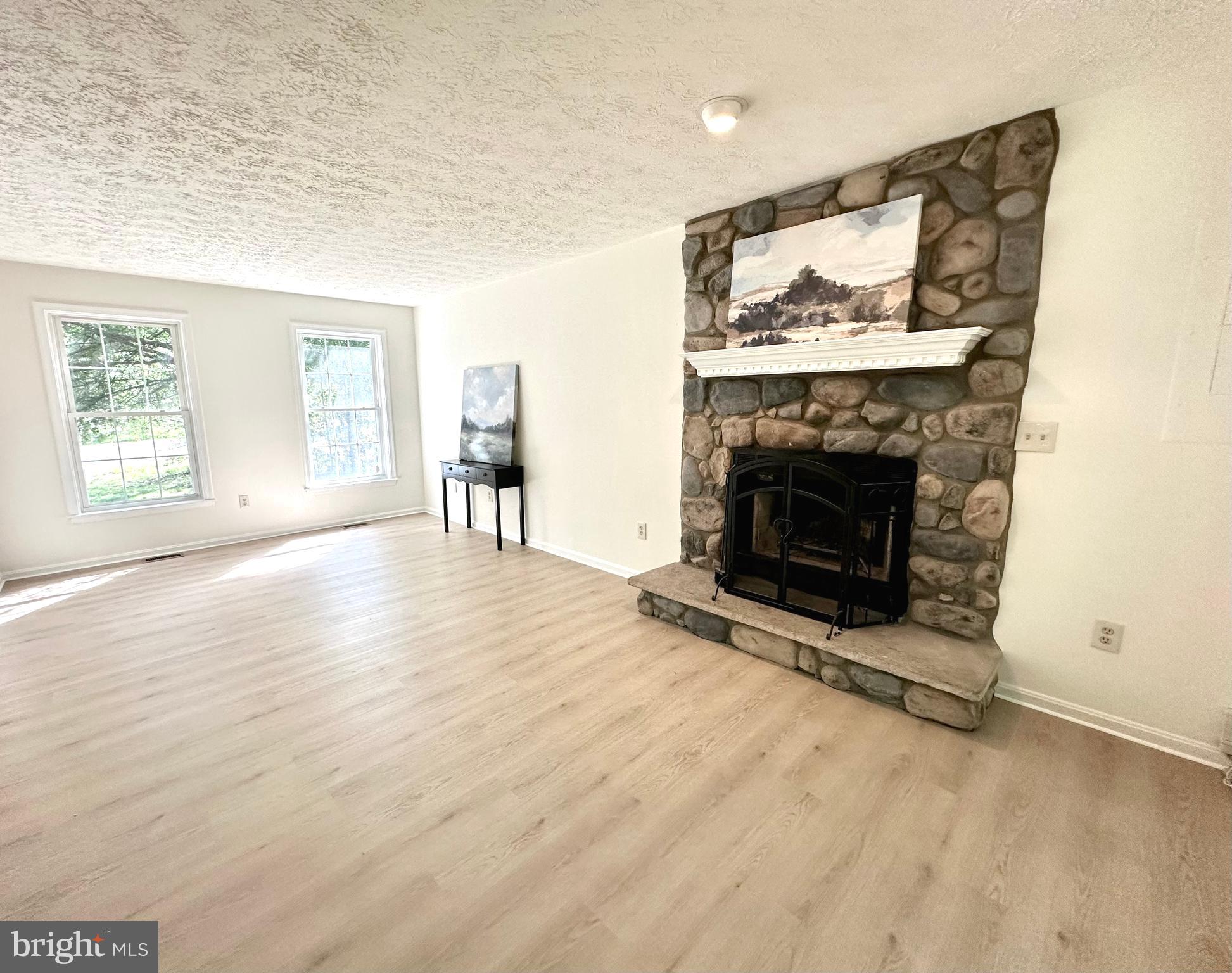 7301 SUNSET RIDGE COURT