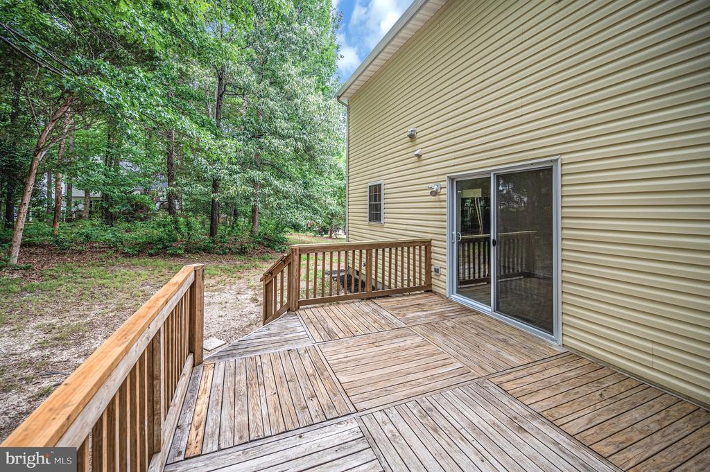7301 SUNSET RIDGE COURT