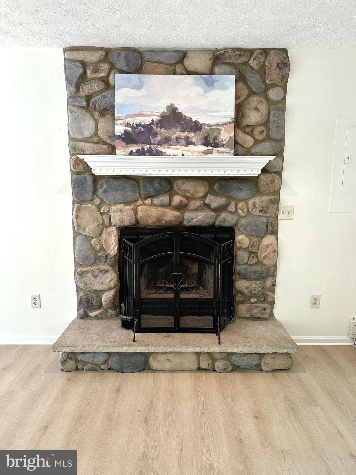 7301 SUNSET RIDGE COURT