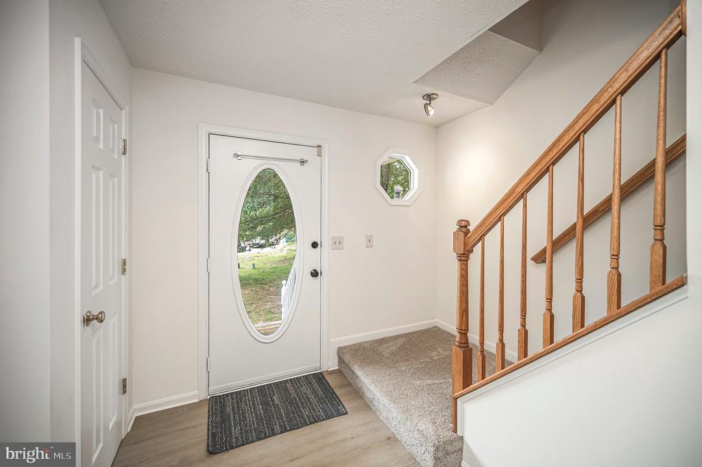 7301 SUNSET RIDGE COURT