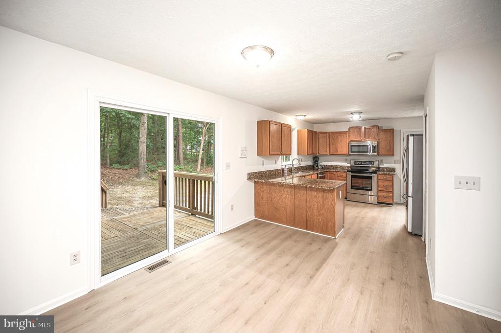 7301 SUNSET RIDGE COURT
