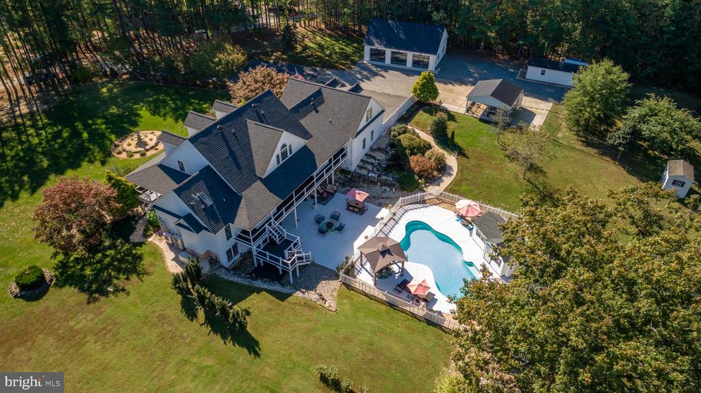 6829 FOX RIDGE ROAD