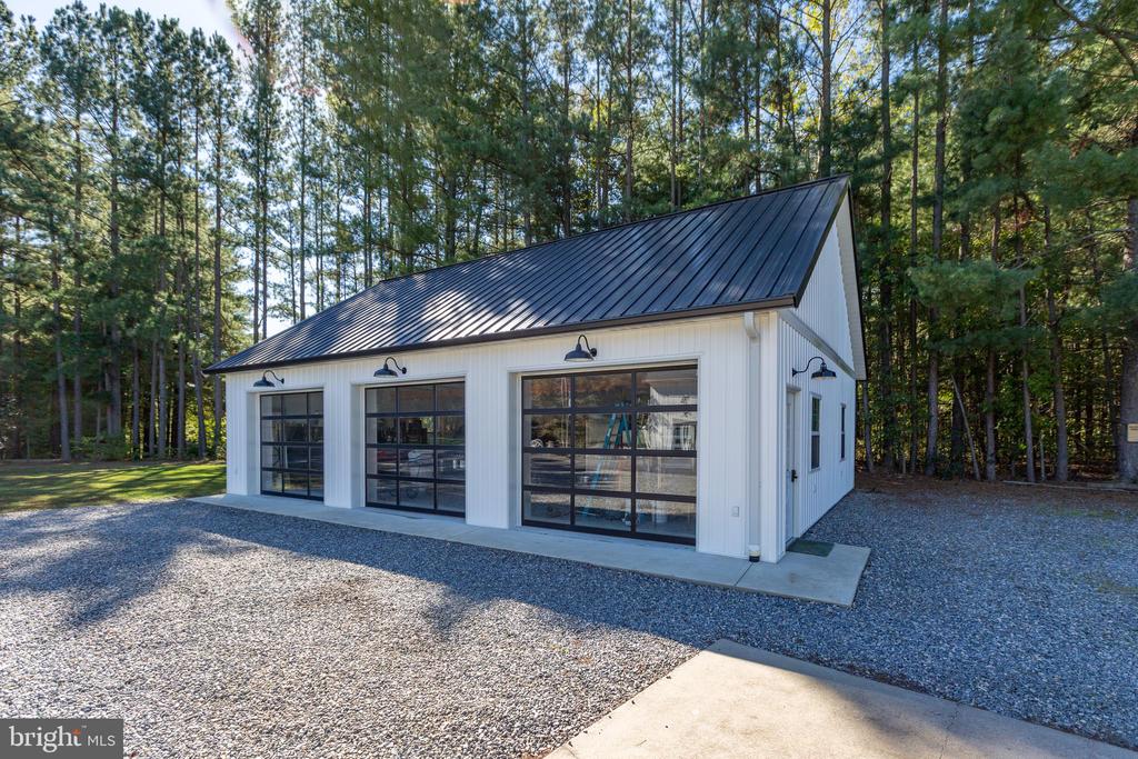 6829 FOX RIDGE ROAD