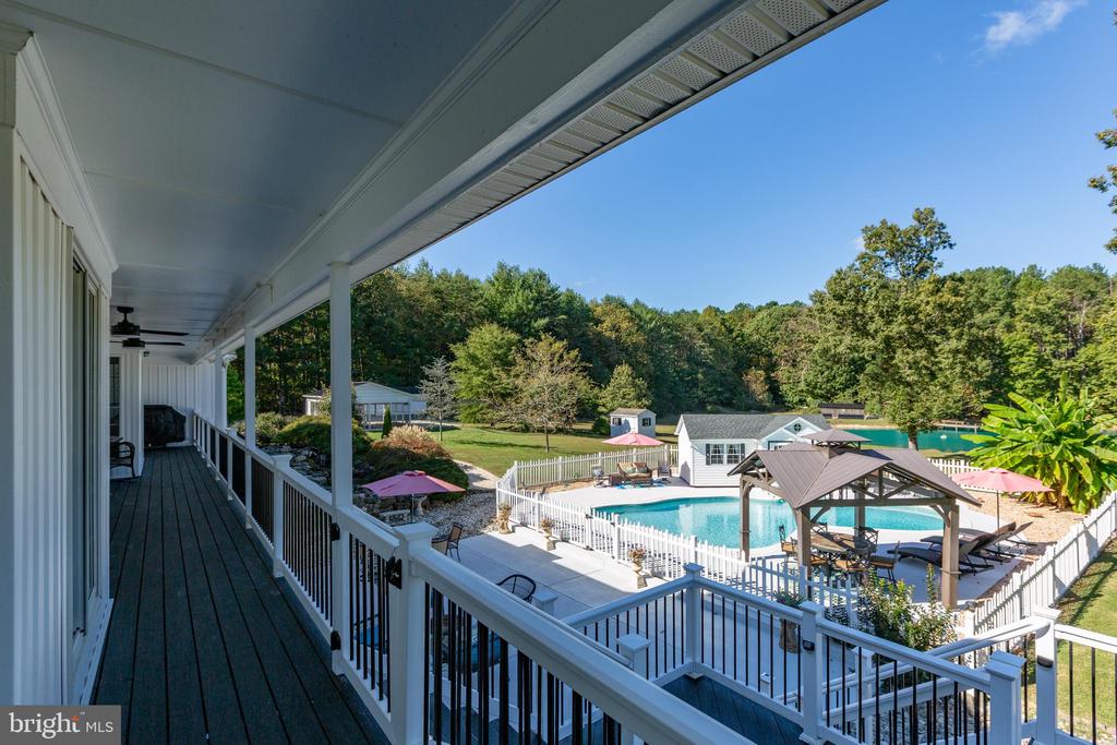 6829 FOX RIDGE ROAD