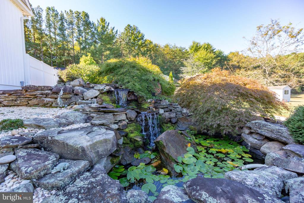 6829 FOX RIDGE ROAD