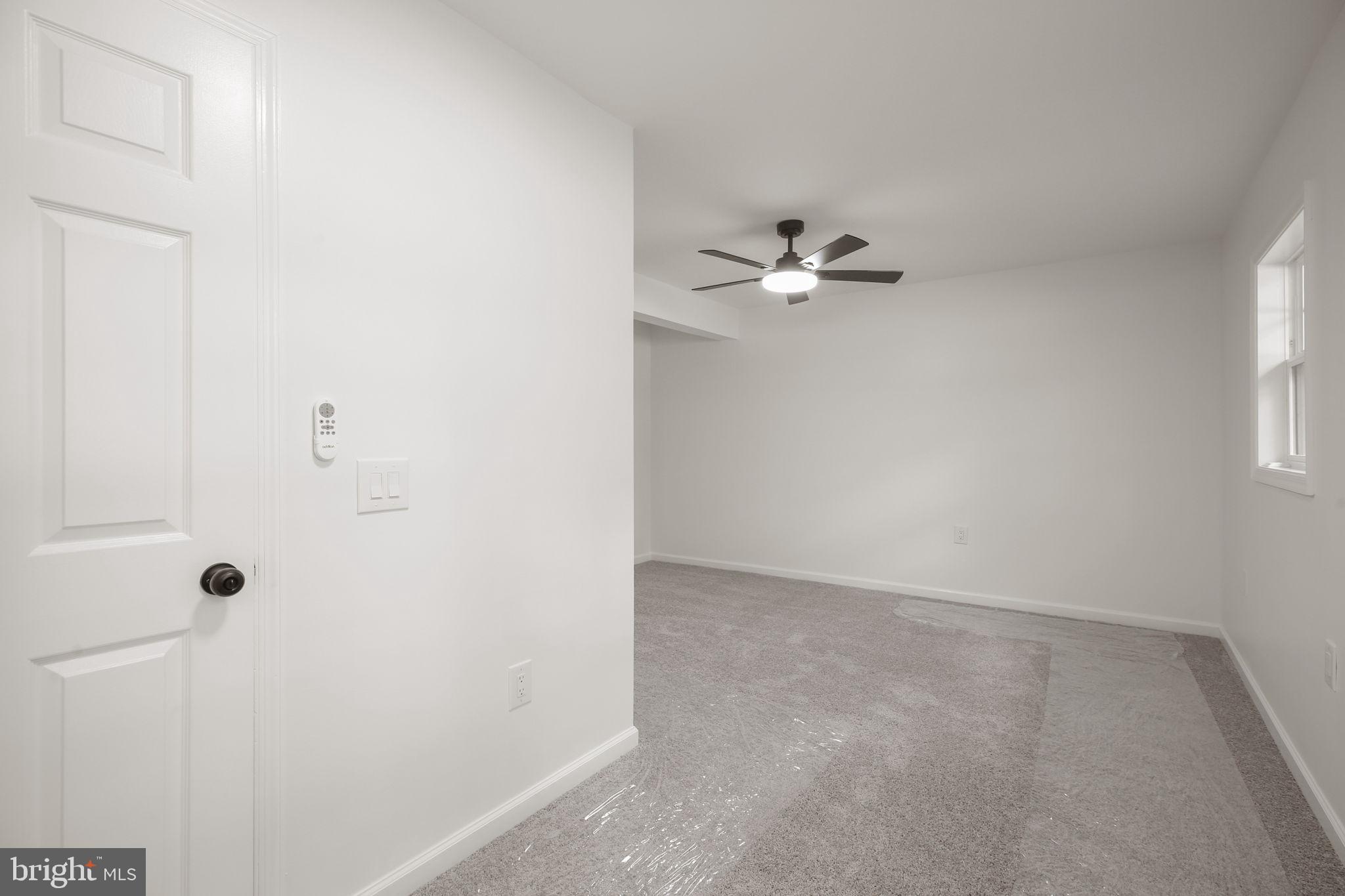 211 HARDWOOD LANE