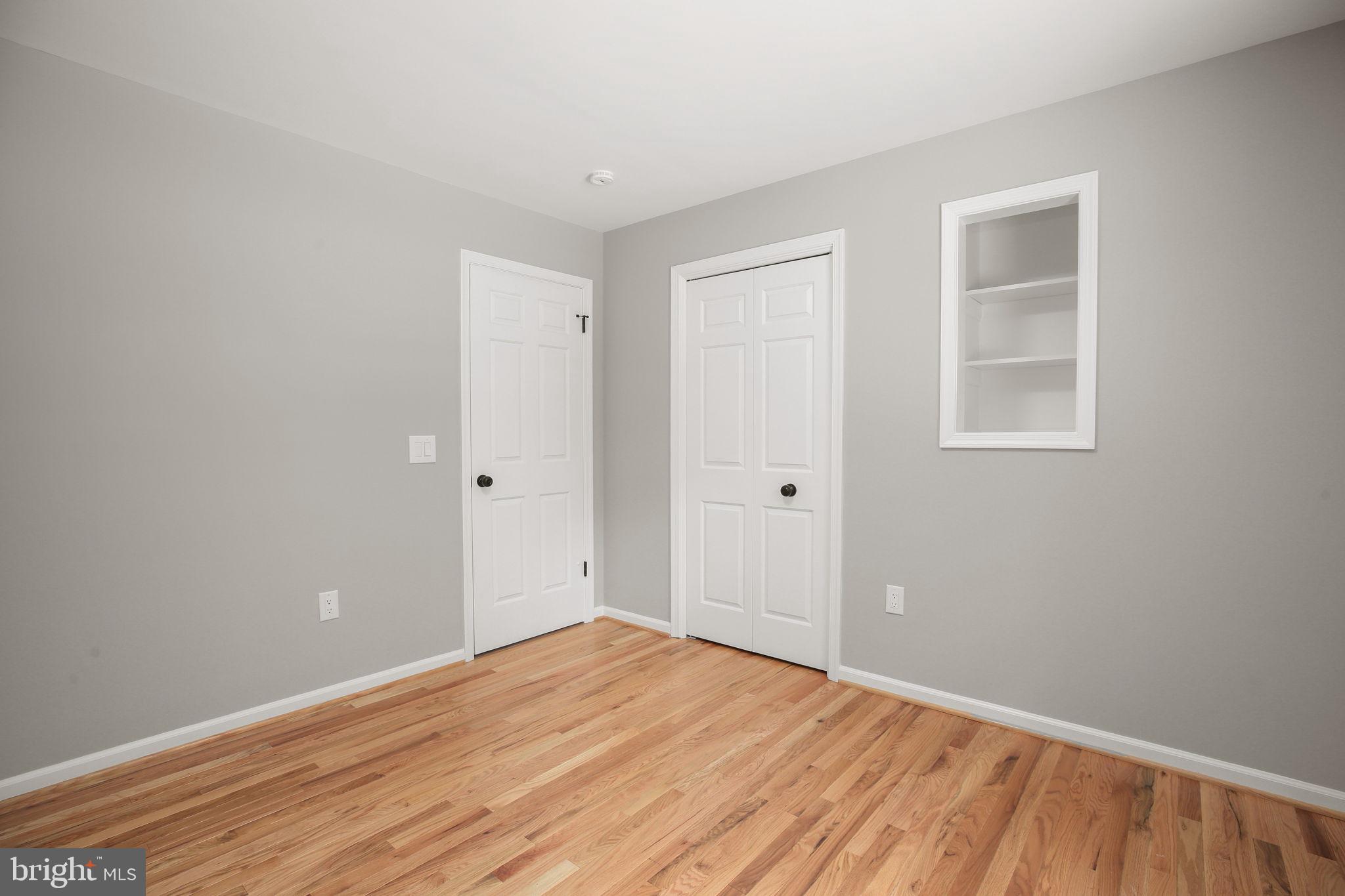211 HARDWOOD LANE