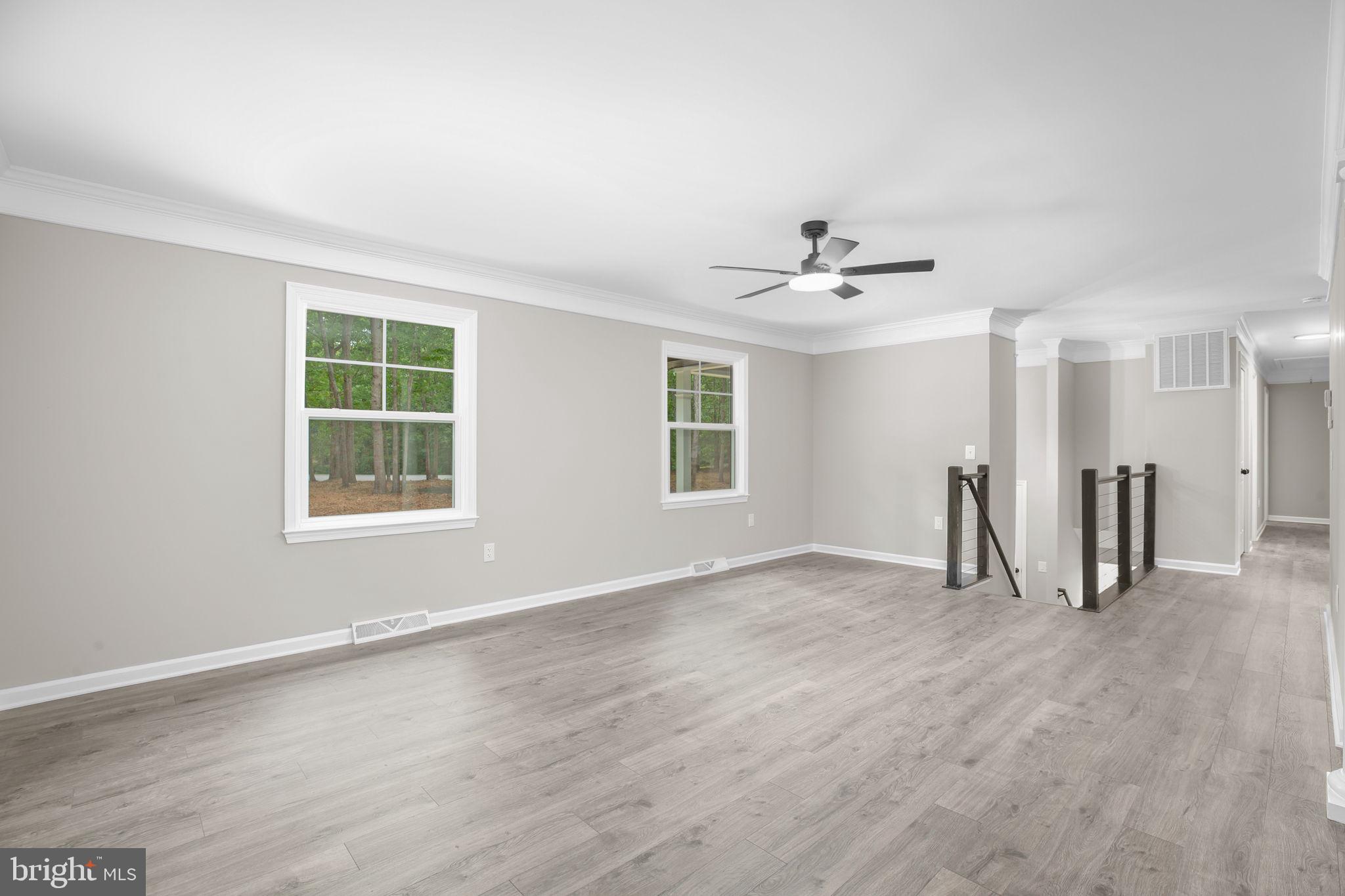 211 HARDWOOD LANE
