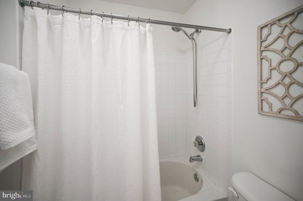 11209 GANDER COURT