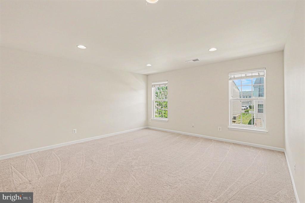 9709 GLENN BROOKE COURT