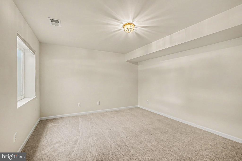 9709 GLENN BROOKE COURT