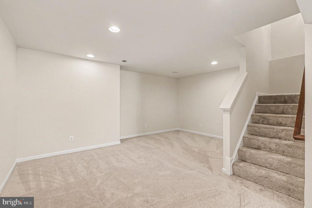 9709 GLENN BROOKE COURT