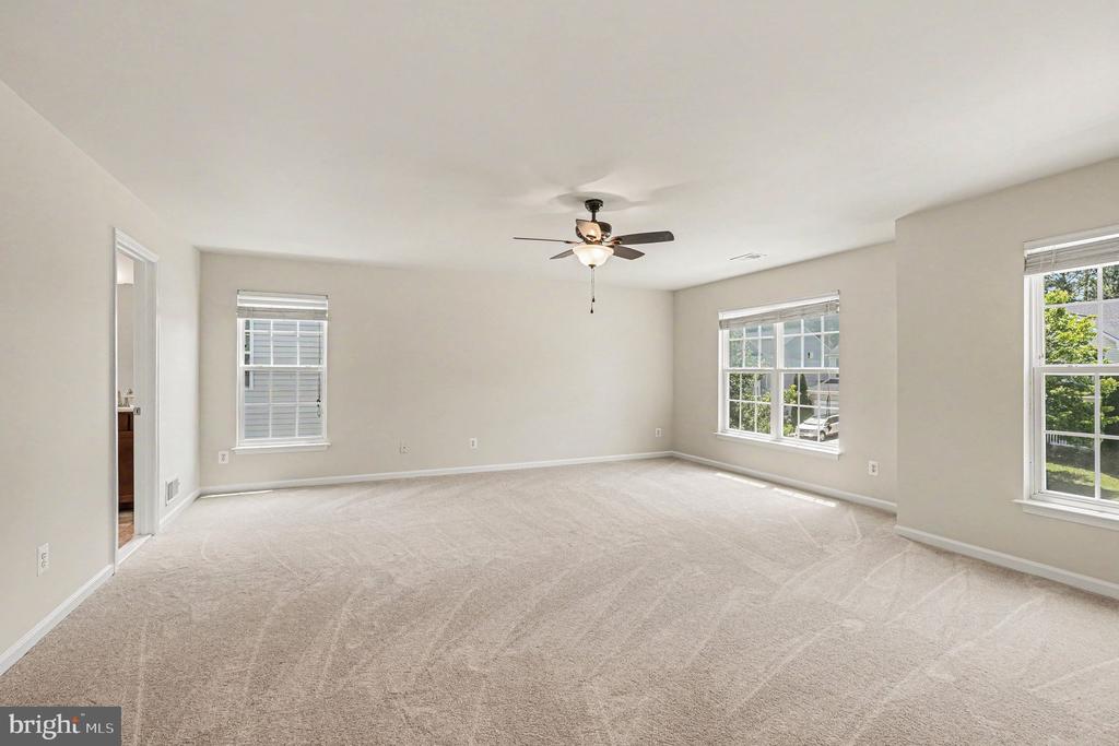 9709 GLENN BROOKE COURT